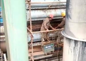 山西焦化廠用GQ-358型清洗初冷塔現(xiàn)場  清洗冷油器現(xiàn)場