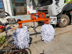 徐州市銅山區(qū)公路局一款新型三波護(hù)欄板清洗機(jī)開始工作